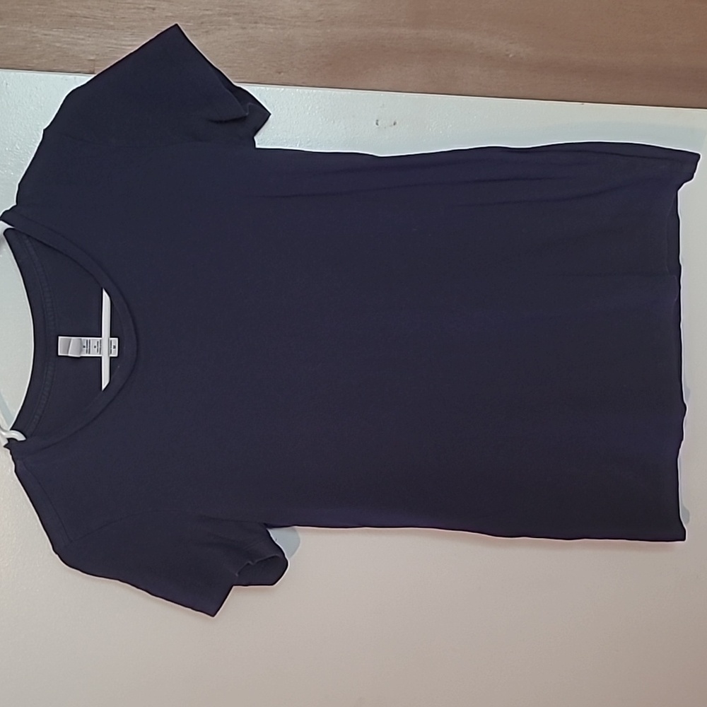 Bella navy medium tee